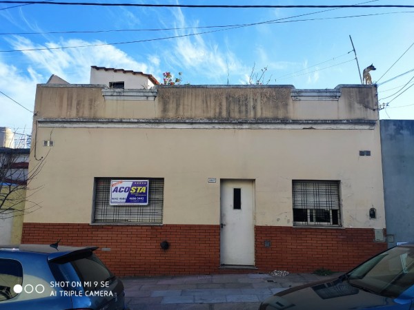 GALPON CON VIVIENDA DE 3 AMBIENTES CON SALIDA A DOS CALLES