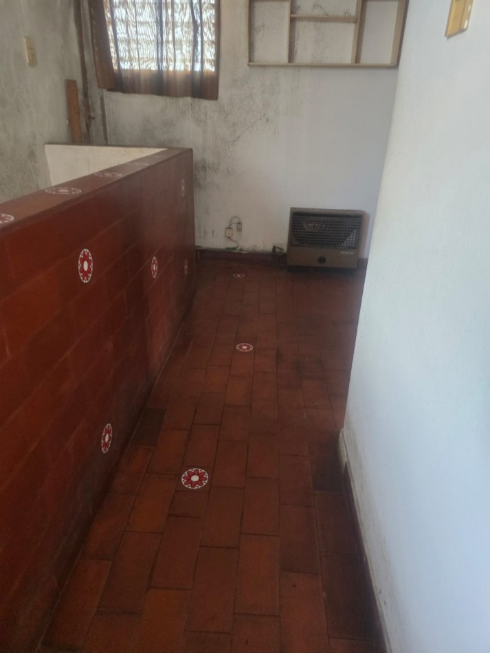 CASA  3 AMBIENTES MAS DTO.,  LOTE 30MTS, IDEAL CONSTRUCTOR