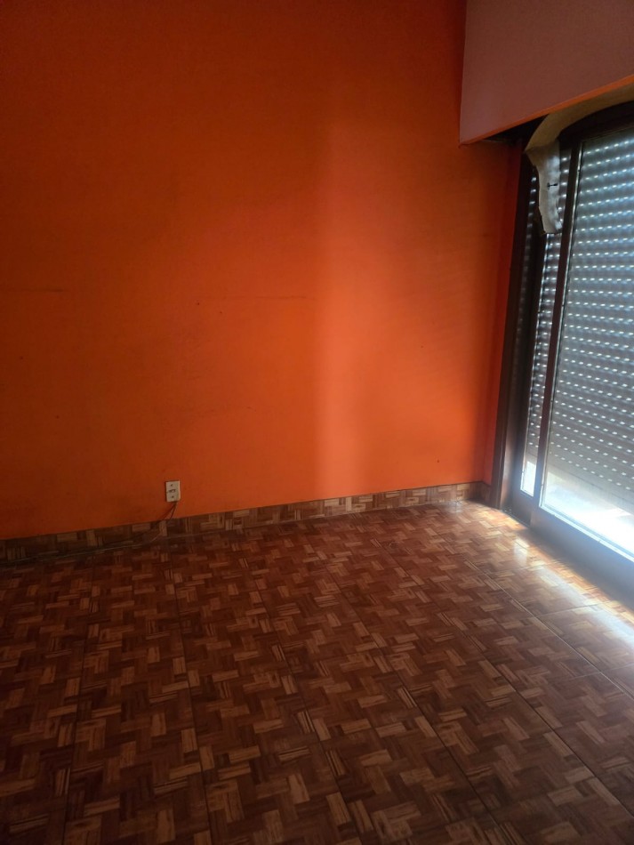 CASA  3 AMBIENTES MAS DTO.,  LOTE 30MTS, IDEAL CONSTRUCTOR