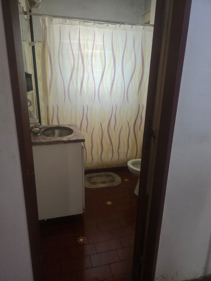 CASA  3 AMBIENTES MAS DTO.,  LOTE 30MTS, IDEAL CONSTRUCTOR