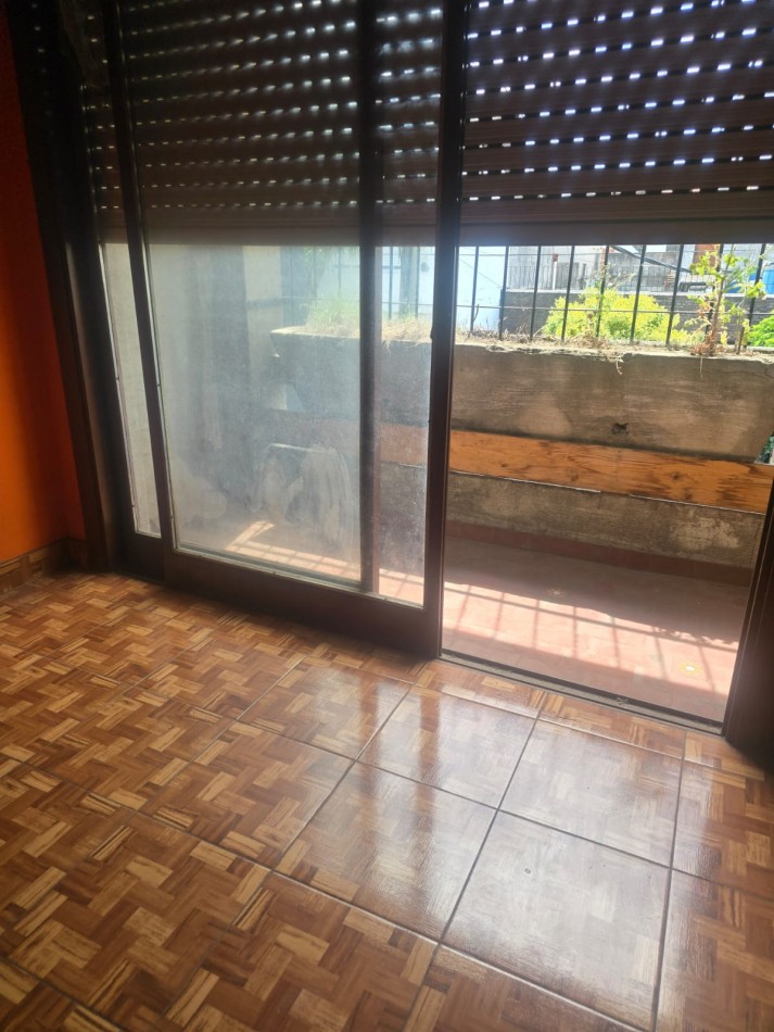 CASA  3 AMBIENTES MAS DTO.,  LOTE 30MTS, IDEAL CONSTRUCTOR