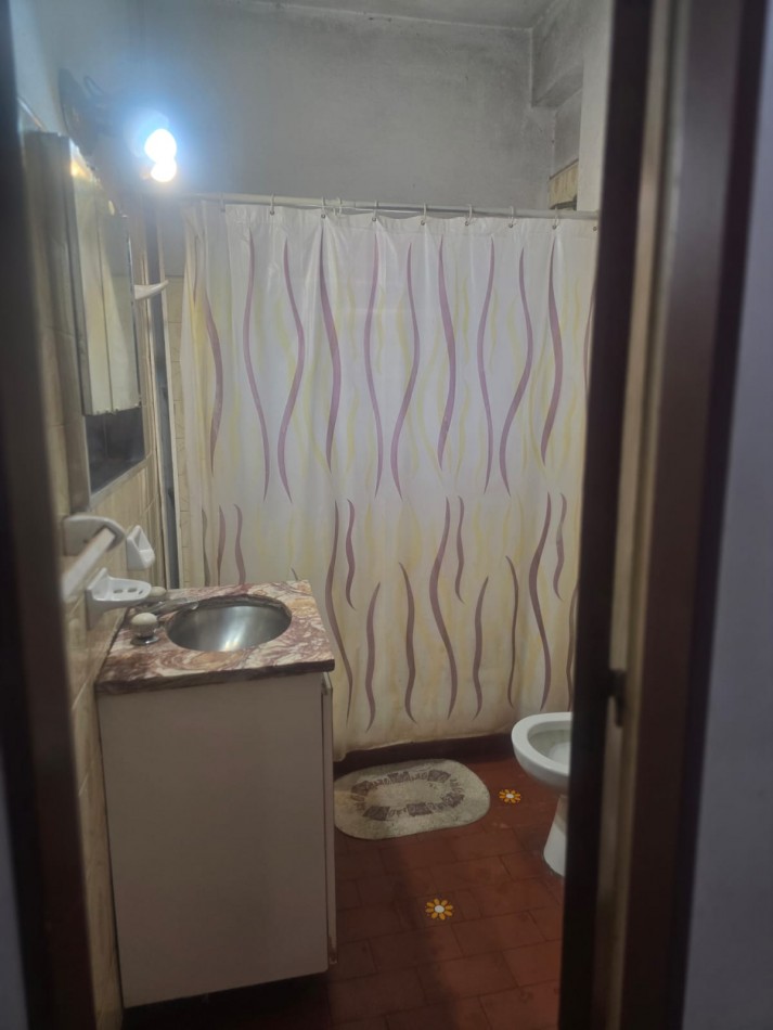 CASA  3 AMBIENTES MAS DTO.,  LOTE 30MTS, IDEAL CONSTRUCTOR