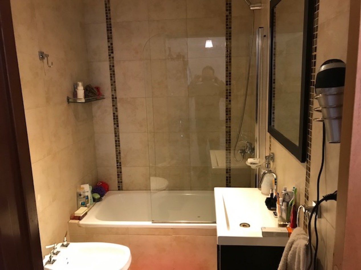 DEPARTAMENTO 2 AMBIENTES CON COCHERA EN EXCELENTE ESTADO