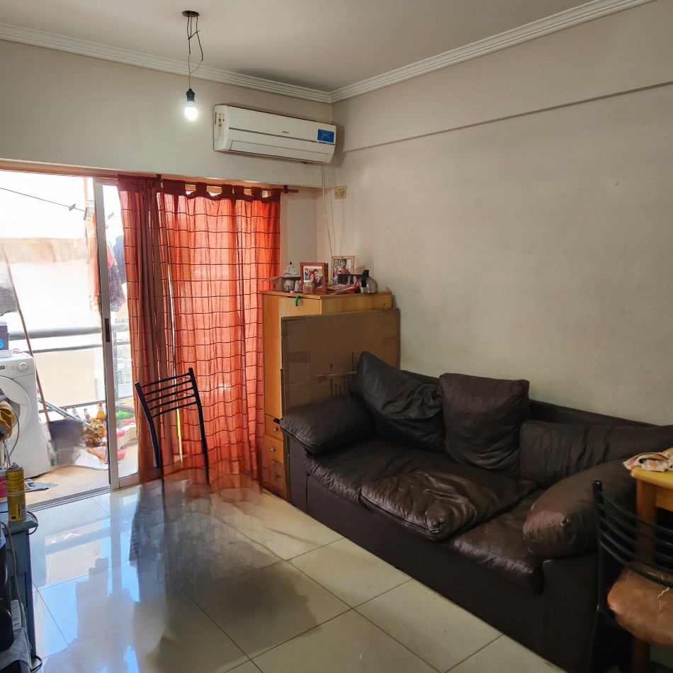 DEPARTAMENTO DE 2 AMB CON BALCON AL C/FTE A MTS. DE PLAZA LOS ANDES
