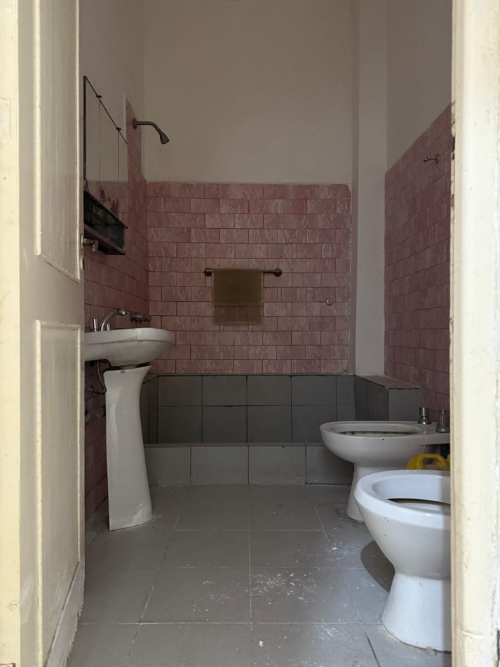 TIPO CASA DE 3 AMBIENTES PLANTA BAJA AL FRENTE