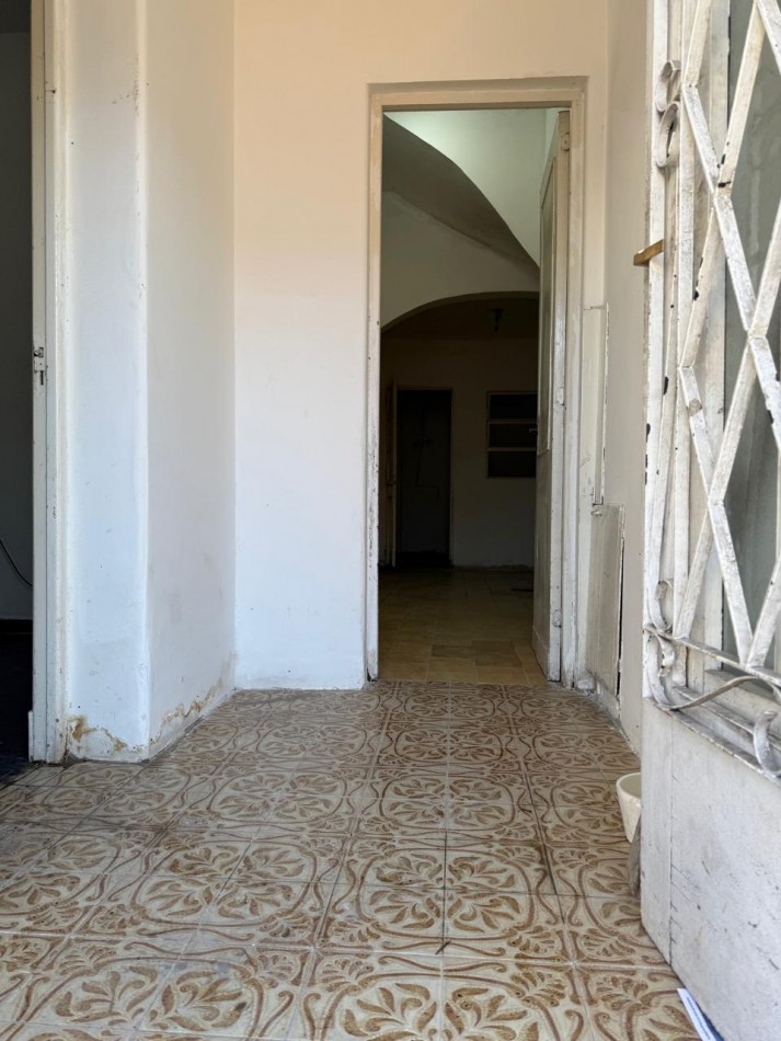 TIPO CASA DE 3 AMBIENTES PLANTA BAJA AL FRENTE
