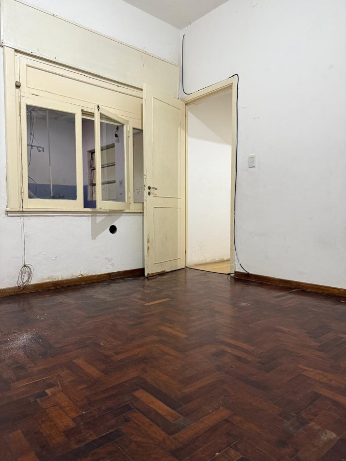 TIPO CASA DE 3 AMBIENTES PLANTA BAJA AL FRENTE