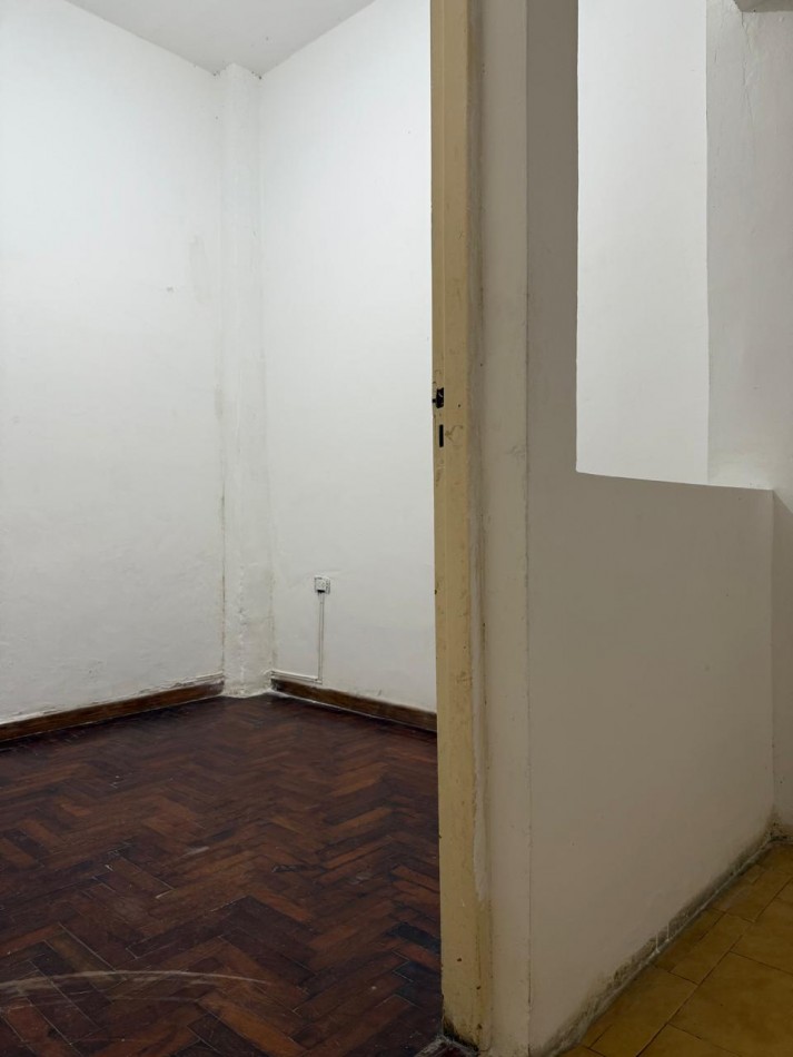 TIPO CASA DE 3 AMBIENTES PLANTA BAJA AL FRENTE