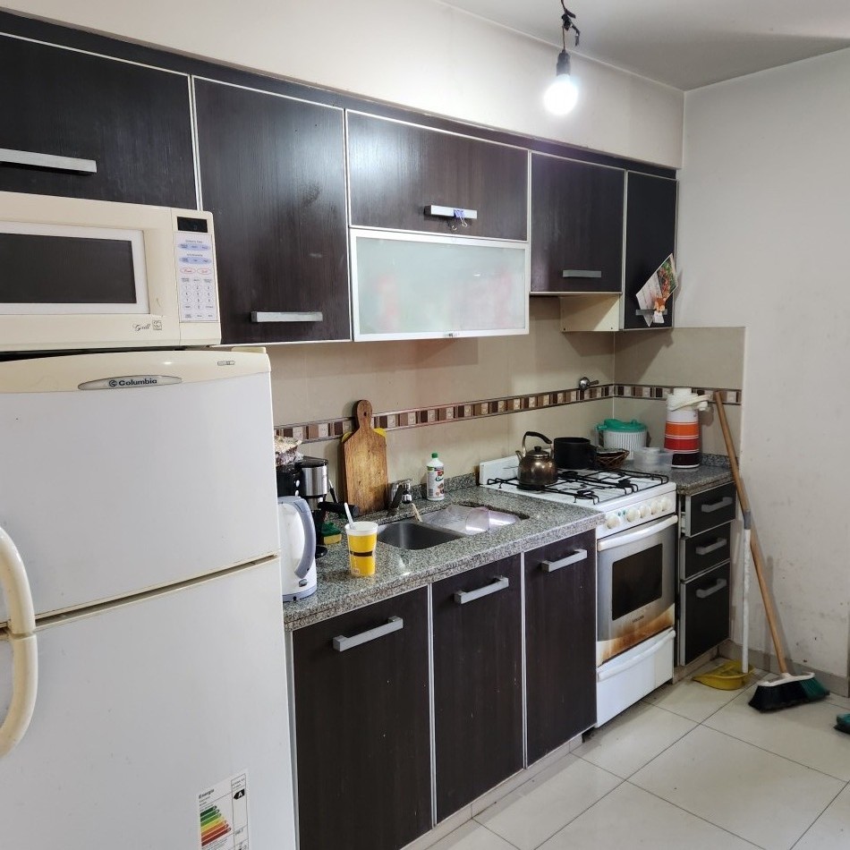 DEPARTAMENTO DE 2 AMB CON BALCON AL C/FTE A MTS. DE PLAZA LOS ANDES