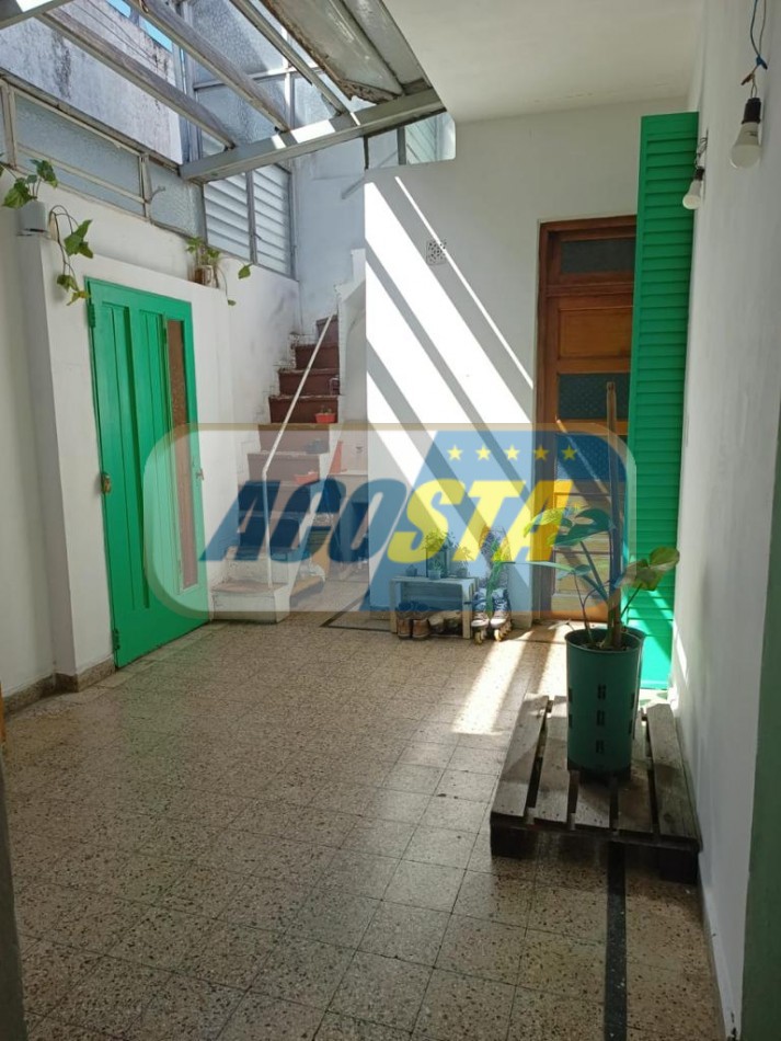 2 AMBIENTES CON TERRAZA EN LINIERS. IDEAL PARA REFACCIONAR Y AMPLIAR