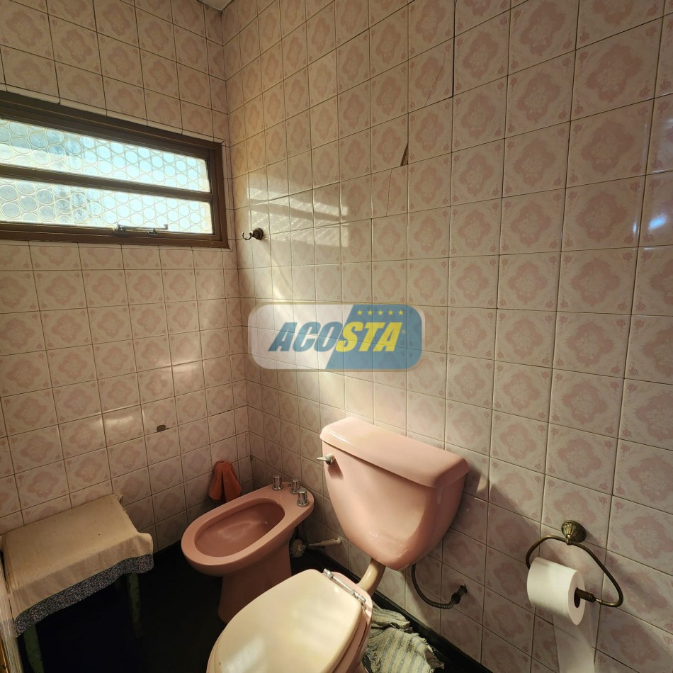 LOCAL MAS VIVIENDA EN VENTA SOBRE AV. EMILIO CASTRO ESQUINA CAFAYATE, IDEAL EMPRENDIMIENTO