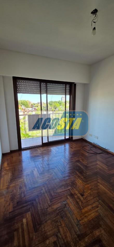 DEPARTAMENTO 2 AMBIENTES AL FRENTE , A 200MTS AV. J. B. ALBERDI
