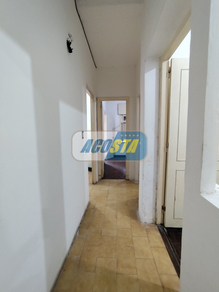 TIPO CASA DE 3 AMBIENTES PLANTA BAJA AL FRENTE