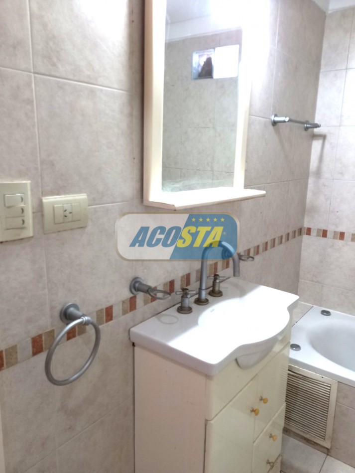 DTO. 2 AMB. EN VENTA CON COCHERA