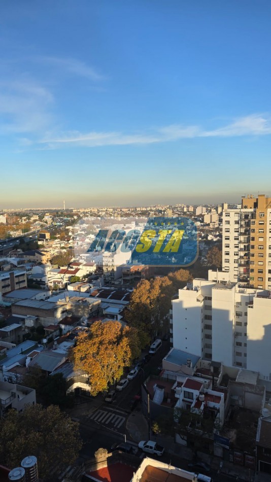 DEPARTAMENTO DE 3 AMBIENTES CON BALCON Y COCHERA