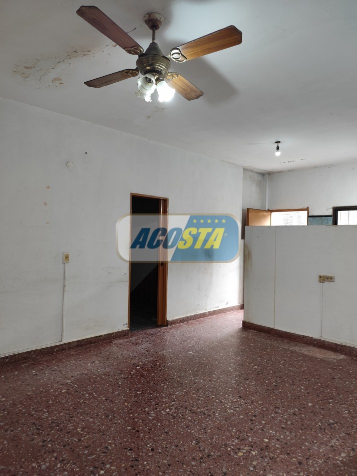 ALQUILER CASA 3 AMBIENTES CON GARAJE Y JARDIN