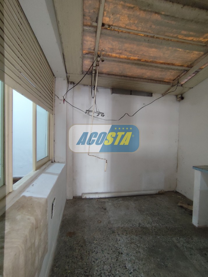 TIPO CASA DE 3 AMBIENTES PLANTA BAJA AL FRENTE