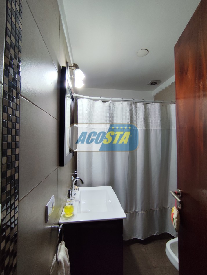 DEPARTAMENTO 2 AMB CON PATIO, SOBRE AV. J. B ALBERDI