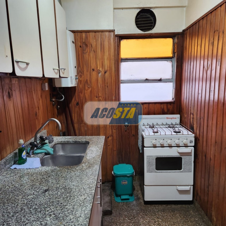 DEPARTAMENTO 4 AMBIENTES, AL FRENTE CON BALCON