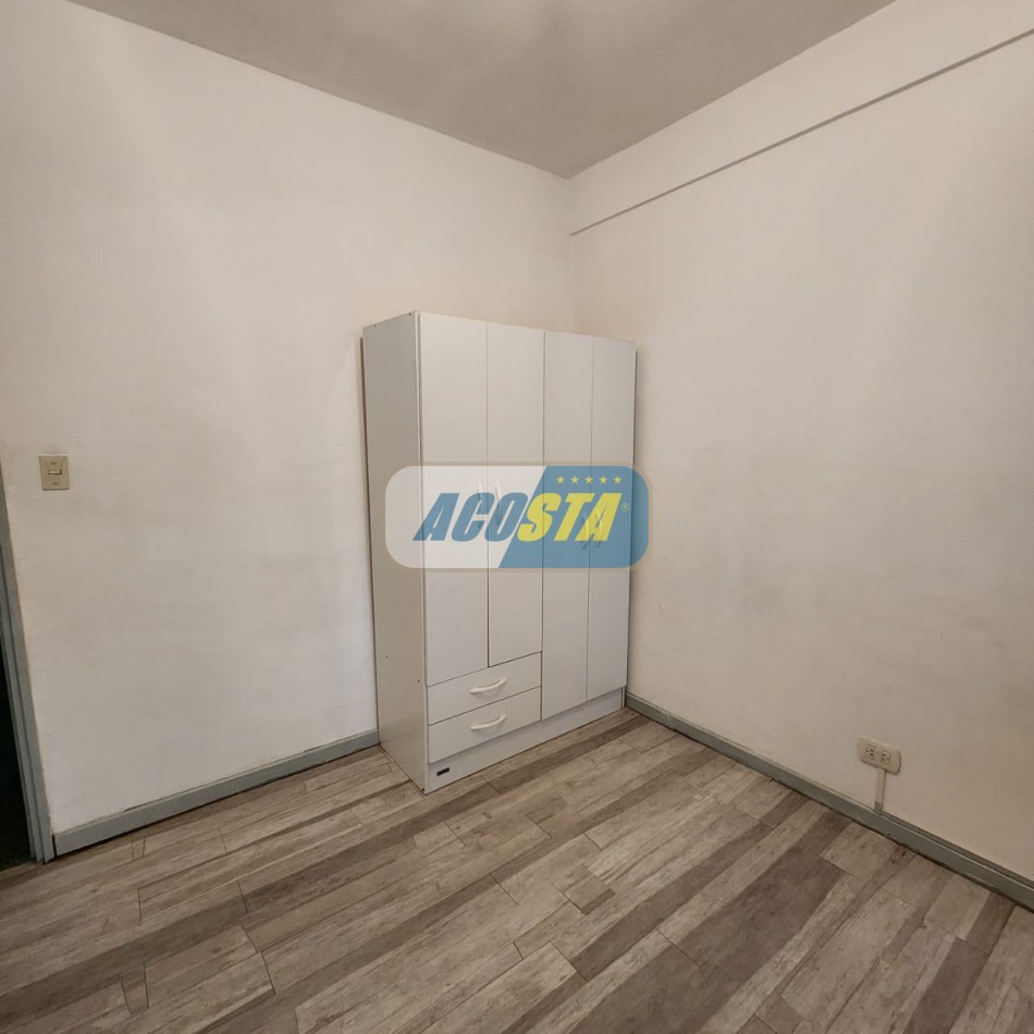 DEPARTAMENTO 4 AMBIENTES, AL FRENTE CON BALCON