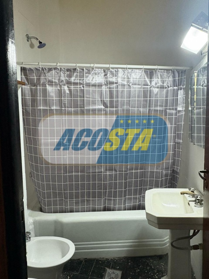 ALQUILER DTO 2 AMBIENTES Y MEDIO, CON PATIO, SIN EXPENSAS, AV. E. CASTRO