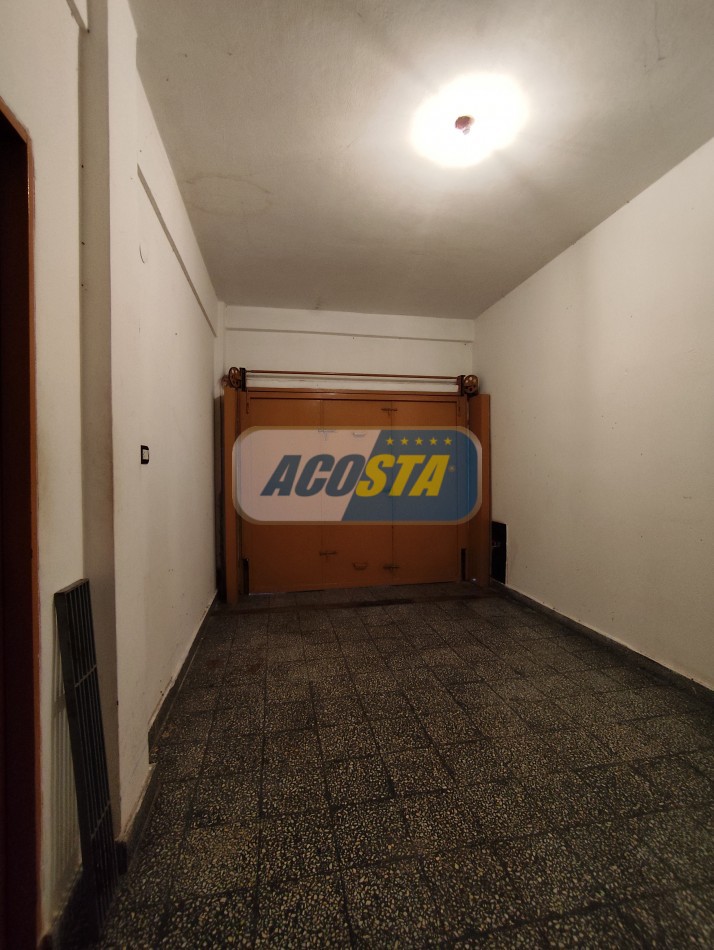 ALQUILER CASA 3 AMBIENTES CON GARAJE Y JARDIN