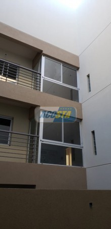 EDIFICIO CON ULTIMAS UNIDADES A ESTRENAR, 2 Y 3 AMBIENTES, CON COCHERA Y TERRAZA