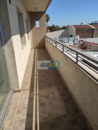 EDIFICIO CON ULTIMAS UNIDADES A ESTRENAR, 2 Y 3 AMBIENTES, CON COCHERA Y TERRAZA