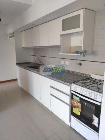 EDIFICIO CON ULTIMAS UNIDADES A ESTRENAR, 2 Y 3 AMBIENTES, CON COCHERA Y TERRAZA