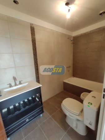EDIFICIO CON ULTIMAS UNIDADES A ESTRENAR, 2 Y 3 AMBIENTES, CON COCHERA Y TERRAZA