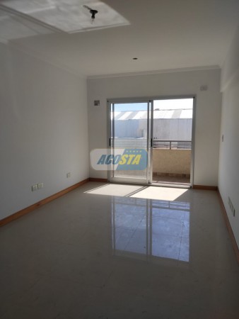 EDIFICIO CON ULTIMAS UNIDADES A ESTRENAR, 2 Y 3 AMBIENTES, CON COCHERA Y TERRAZA