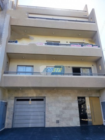 EDIFICIO CON ULTIMAS UNIDADES A ESTRENAR, 2 Y 3 AMBIENTES, CON COCHERA Y TERRAZA
