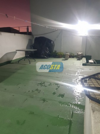 2 AMBIENTES CON TERRAZA EN LINIERS. IDEAL PARA REFACCIONAR Y AMPLIAR