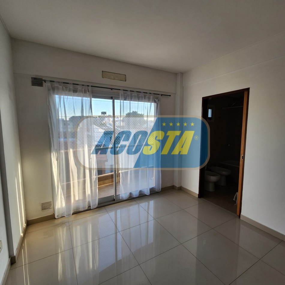 ALQUILER DTO. MONOAMBIENTE AL FRENTE, CON BALCON , SUM Y SOLARIUM