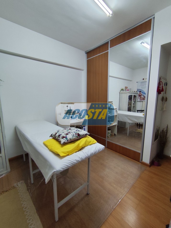 DEPARTAMENTO 2 AMB CON PATIO, SOBRE AV. J. B ALBERDI
