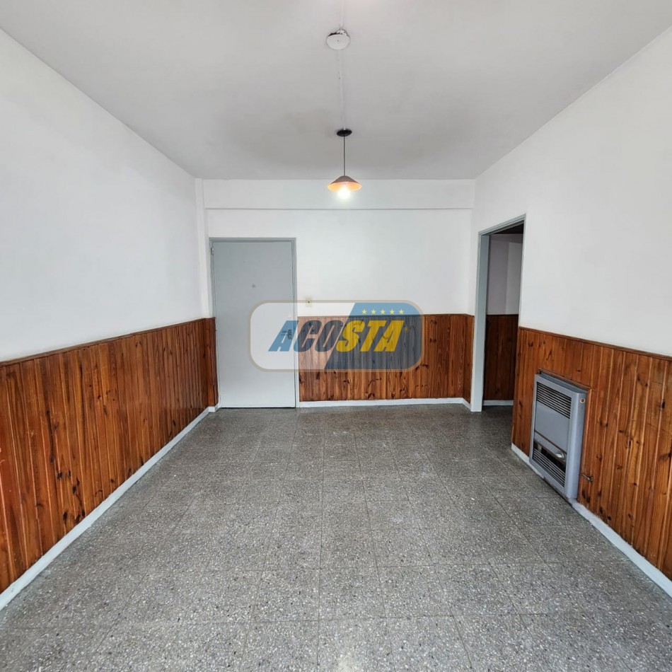 DEPARTAMENTO 4 AMBIENTES, AL FRENTE CON BALCON