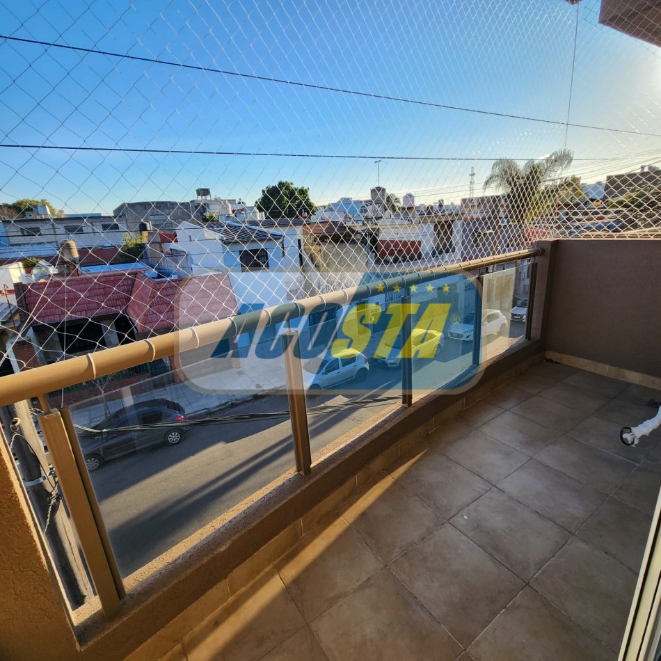 ALQUILER DTO. MONOAMBIENTE AL FRENTE, CON BALCON , SUM Y SOLARIUM