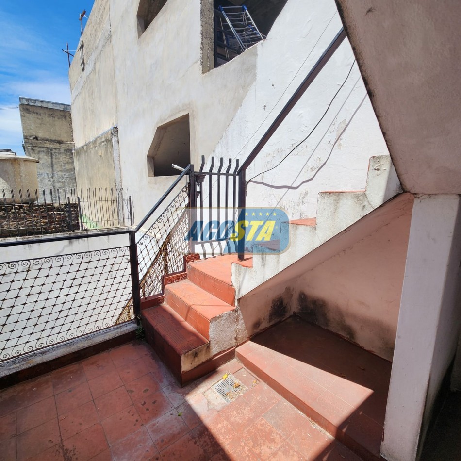 CASA 4 AMBIENTES CON PATIO, GARAGE Y TERRAZA CON PARRILLA