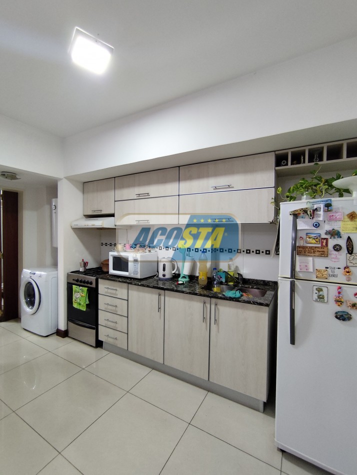 DEPARTAMENTO 2 AMB CON PATIO, SOBRE AV. J. B ALBERDI