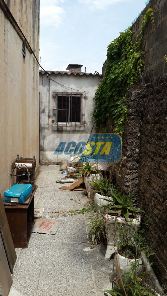 PH DE 3 AMBIENTES EN PB AL FONDO CON JARDIN Y TERRAZA