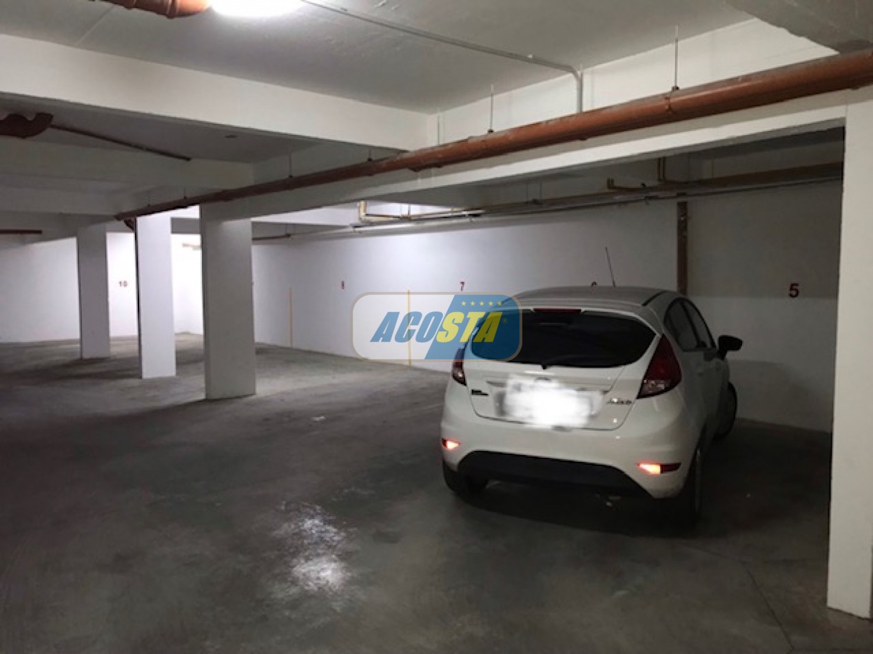 DEPARTAMENTO 2 AMBIENTES  CON COCHERA, OPORTUNIDAD!!
