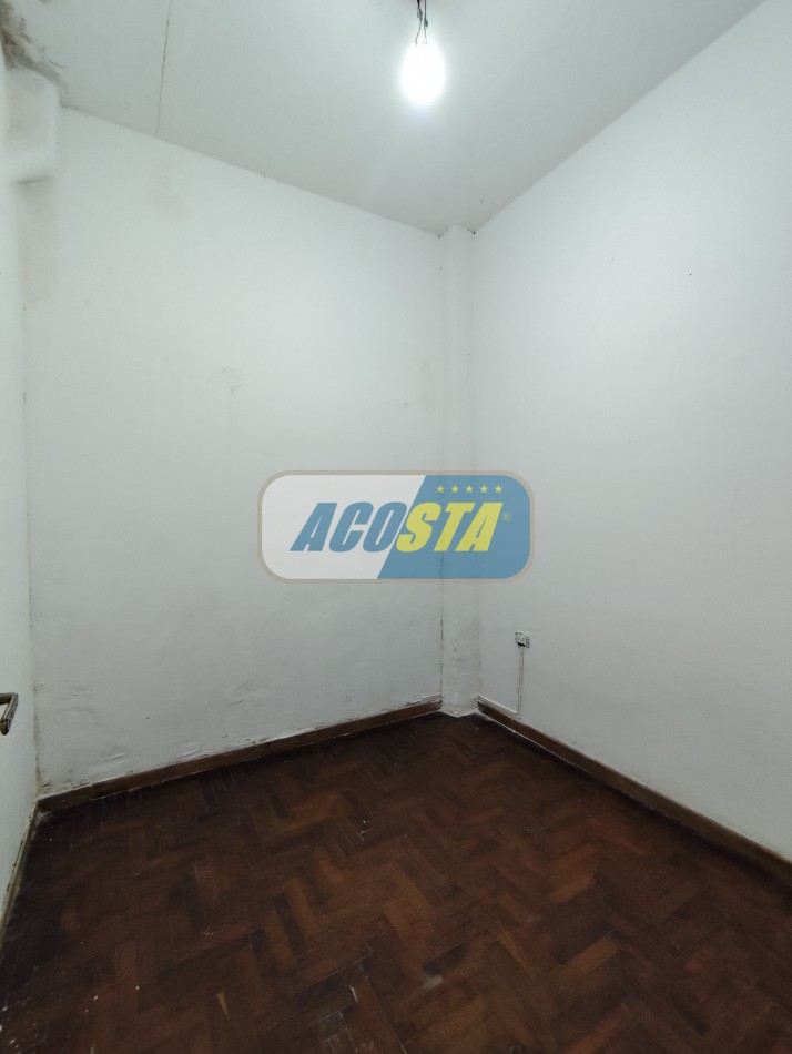 TIPO CASA DE 3 AMBIENTES PLANTA BAJA AL FRENTE