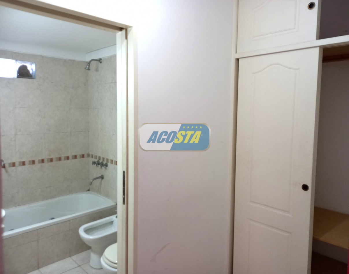 DTO. 2 AMB. EN VENTA CON COCHERA