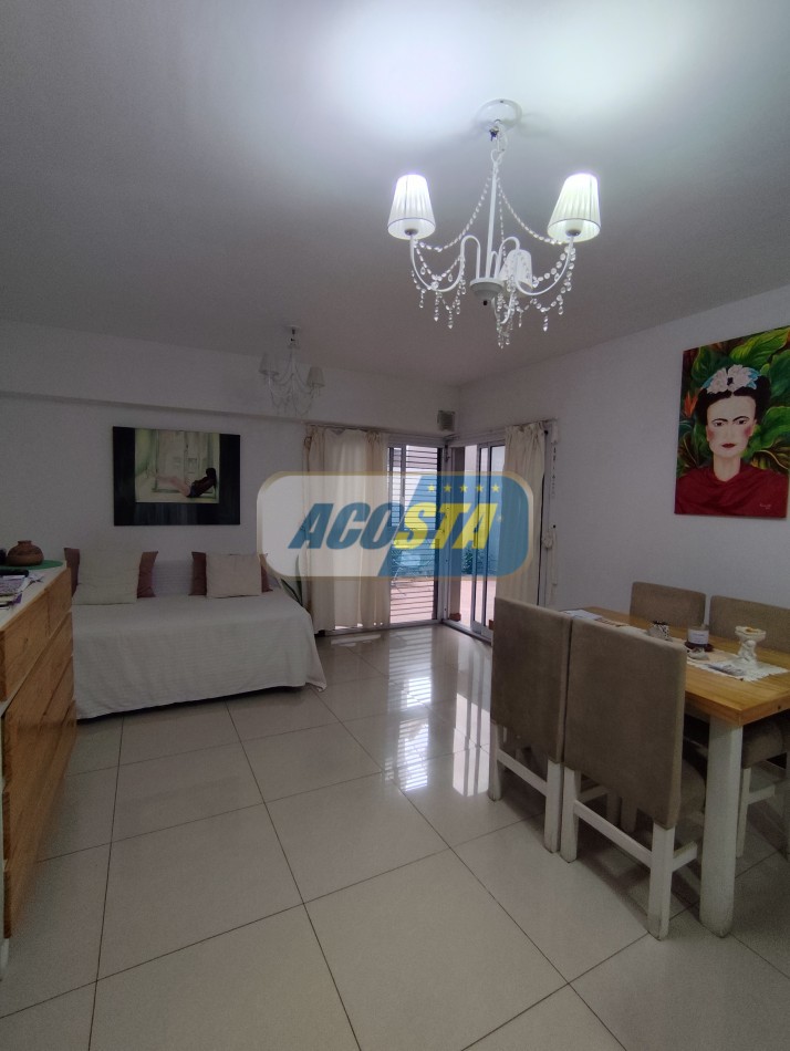 DEPARTAMENTO 2 AMB CON PATIO, SOBRE AV. J. B ALBERDI