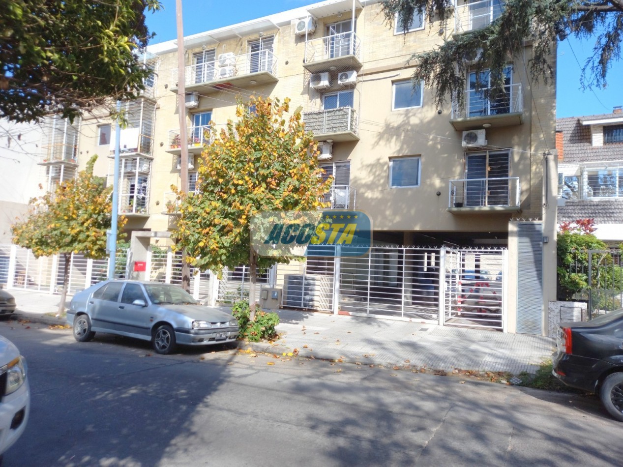 DTO. 2 AMB. EN VENTA CON COCHERA