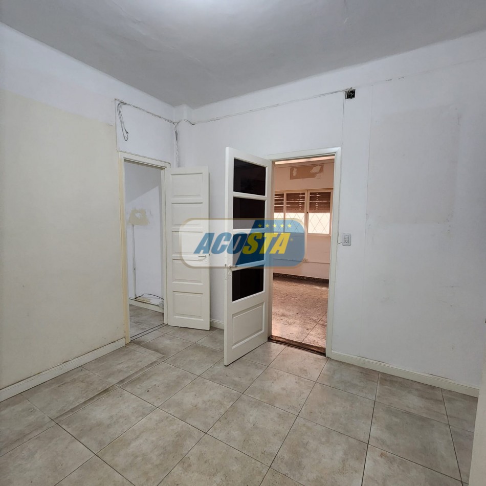 ALQUILER PH 4 AMBIENTES, EXCLUSIVO USO COMERCIAL, BARRIO NAON