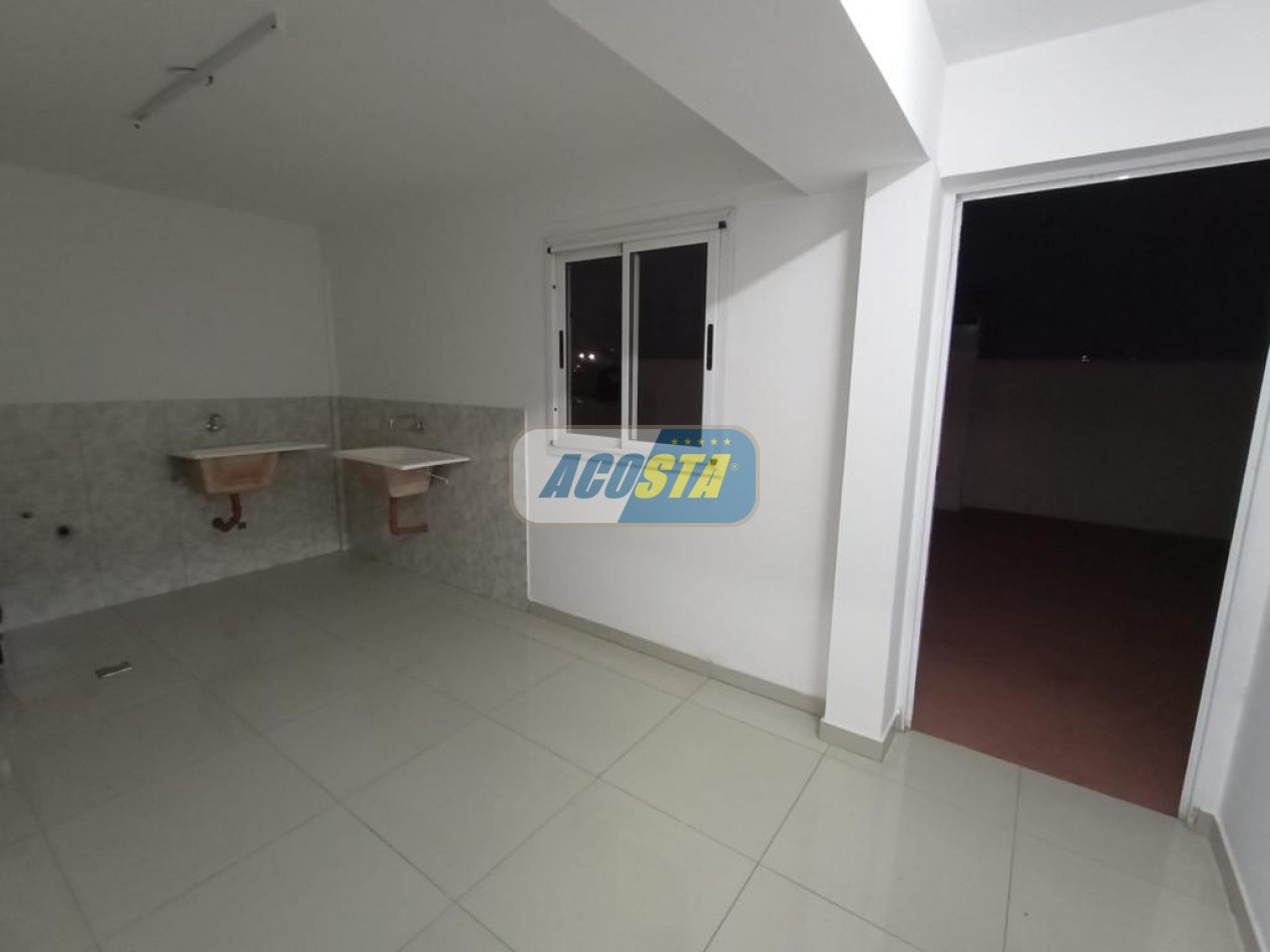 DEPARTAMENTO 2 AMBIENTES  CON COCHERA, OPORTUNIDAD!!