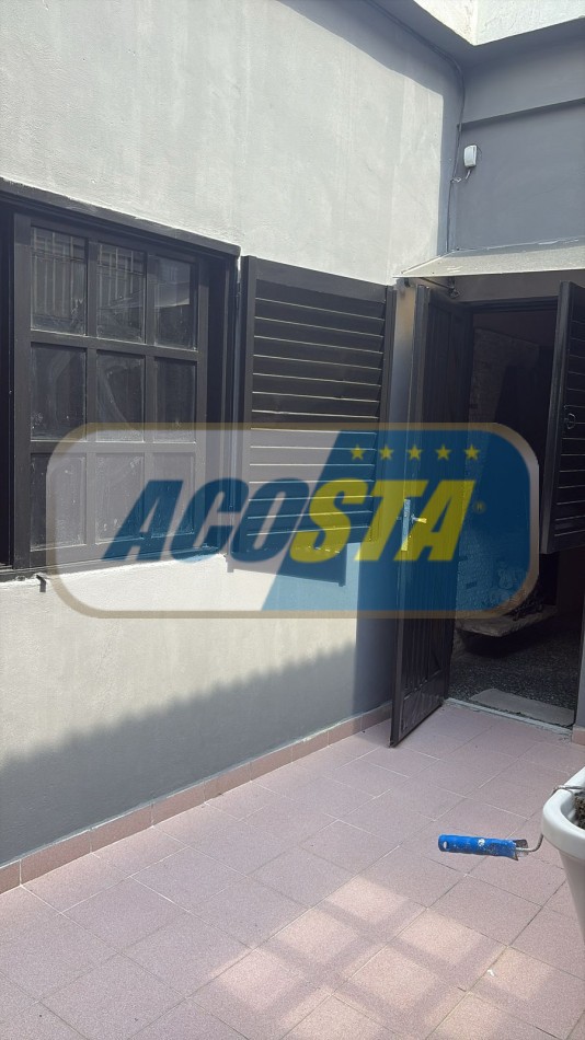 ALQUILER DTO 2 AMBIENTES Y MEDIO, CON PATIO, SIN EXPENSAS, AV. E. CASTRO