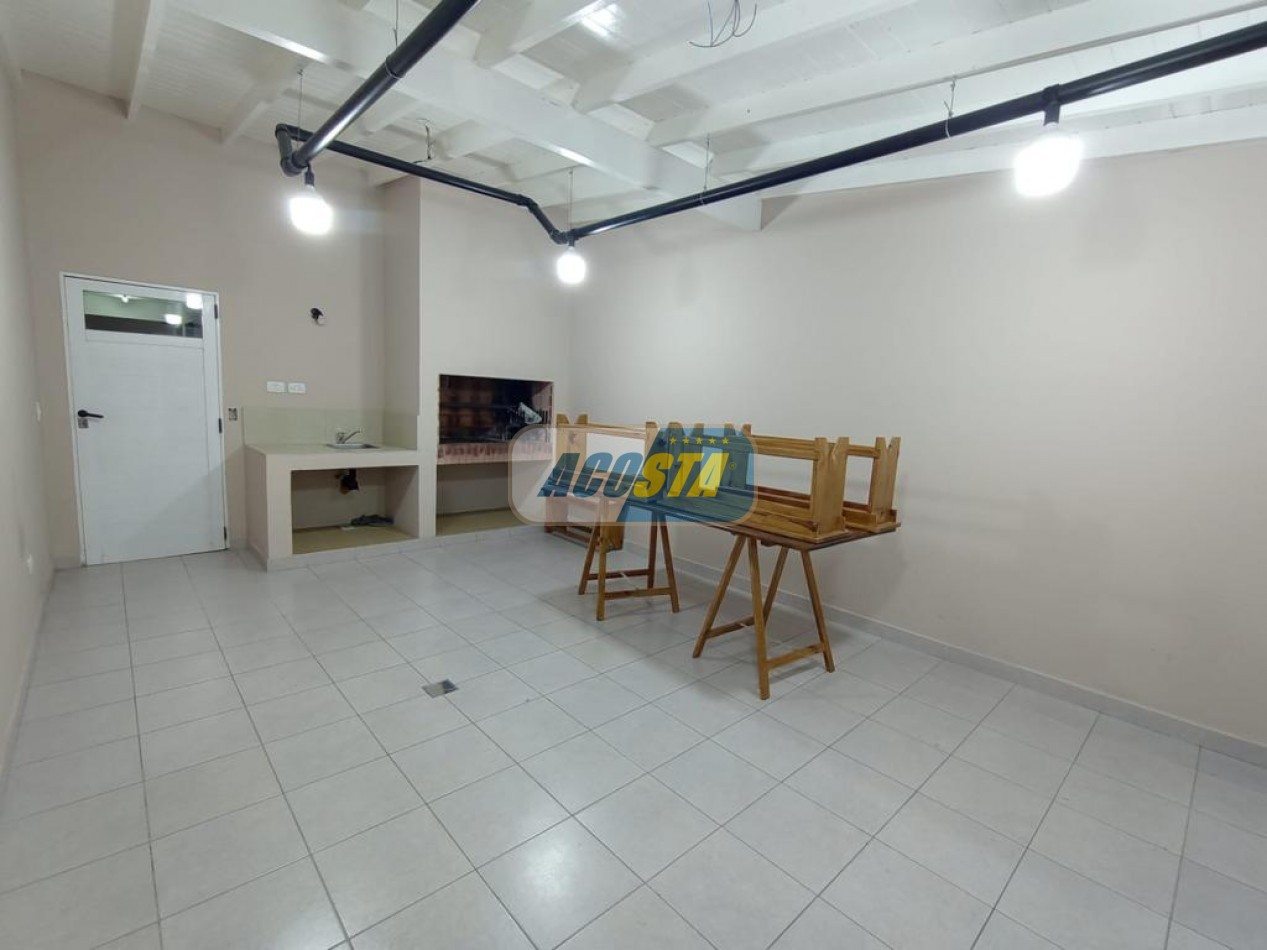 DEPARTAMENTO 2 AMBIENTES  CON COCHERA, OPORTUNIDAD!!