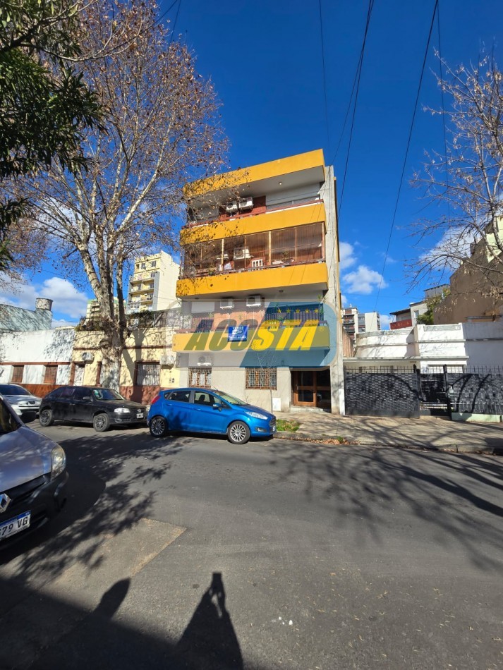 DEPARTAMENTO DE 3 AMB. AL FRENTE CON BALCON